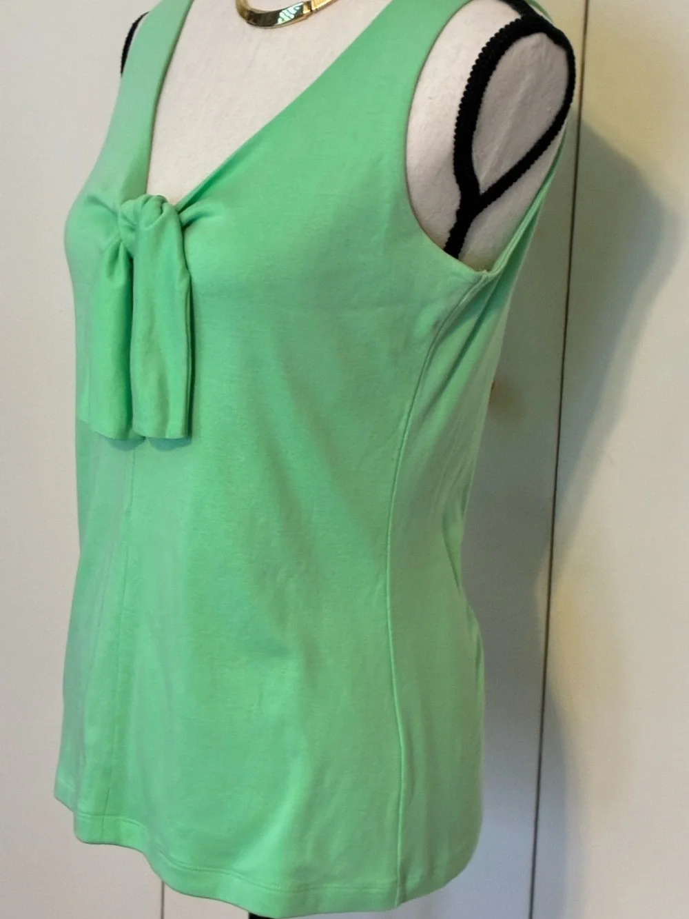 Brooks Brothers 346 Sleeveless Tie-Front Women's Top in Light Green